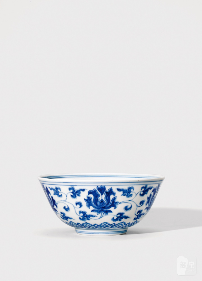 明中期·青花缠枝莲纹碗